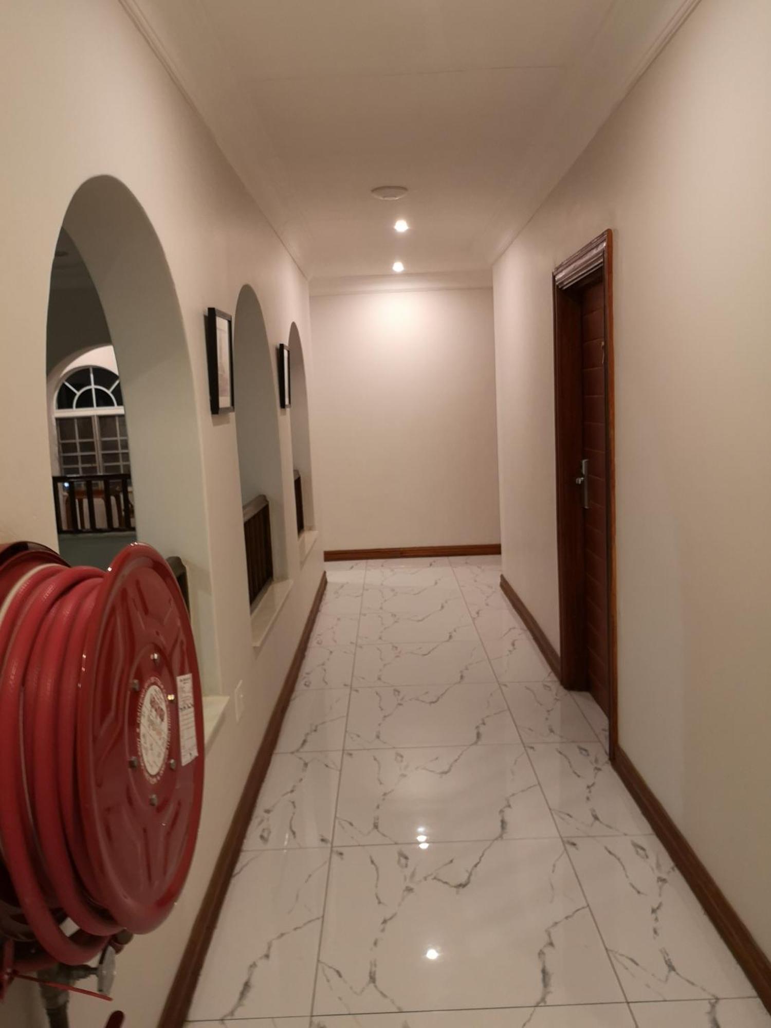 Lotus Guest House Йоханнесбург Экстерьер фото